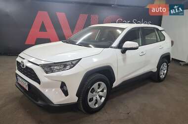 Внедорожник / Кроссовер Toyota RAV4 2021 в Киеве