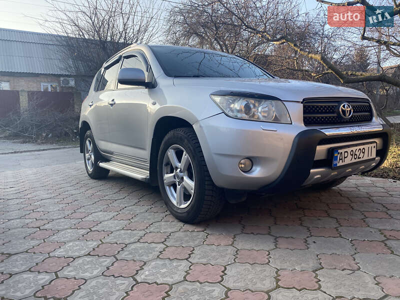 Позашляховик / Кросовер Toyota RAV4 2006 в 