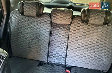 Позашляховик / Кросовер Toyota RAV4 2006 в 