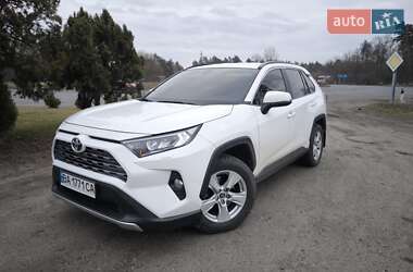 Внедорожник / Кроссовер Toyota RAV4 2019 в Смеле