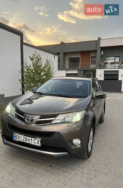 Позашляховик / Кросовер Toyota RAV4 2013 в Чорткові