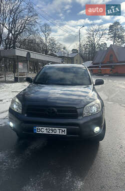 Позашляховик / Кросовер Toyota RAV4 2006 в Львові