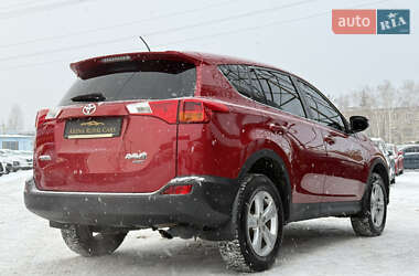 Внедорожник / Кроссовер Toyota RAV4 2013 в 