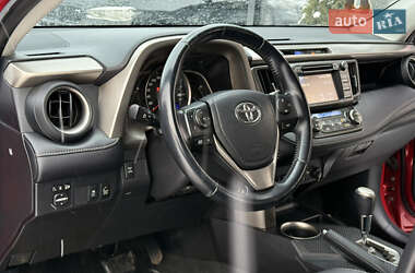 Внедорожник / Кроссовер Toyota RAV4 2013 в 