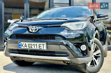 Внедорожник / Кроссовер Toyota RAV4 2016 в Киеве