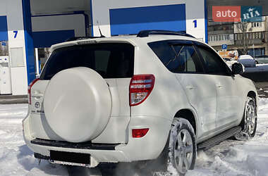 Внедорожник / Кроссовер Toyota RAV4 2011 в Киеве