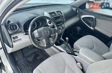 Внедорожник / Кроссовер Toyota RAV4 2006 в Киеве