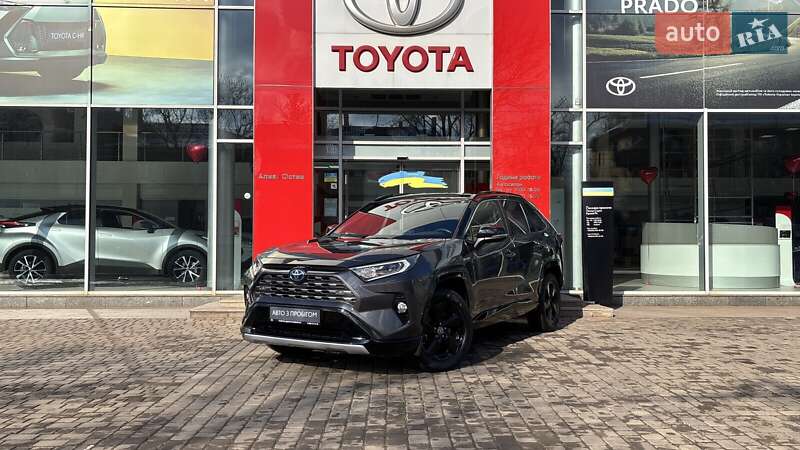 Внедорожник / Кроссовер Toyota RAV4 2019 в Кривом Роге