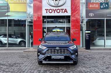 Внедорожник / Кроссовер Toyota RAV4 2019 в Кривом Роге