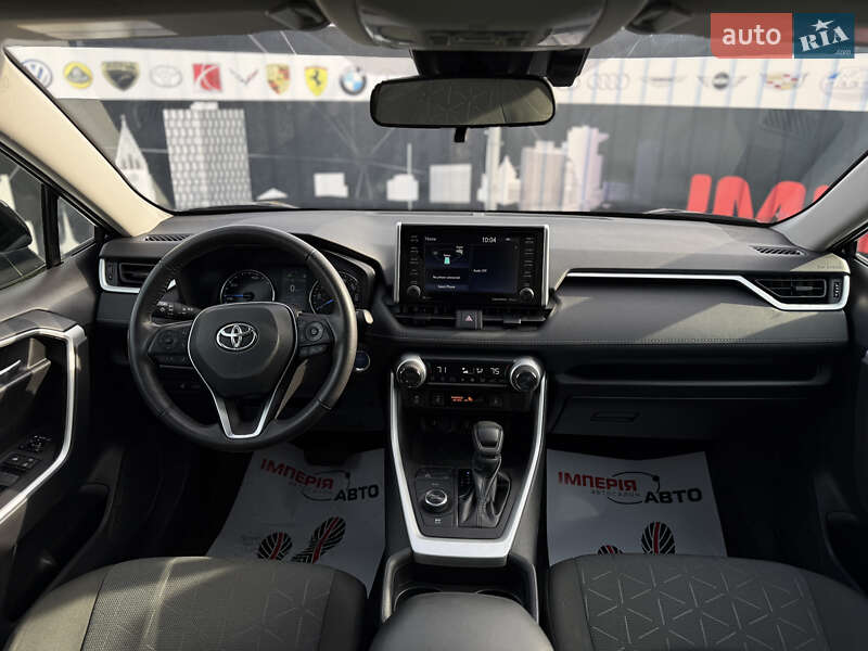 Позашляховик / Кросовер Toyota RAV4 2021 в Києві