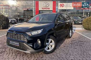 Внедорожник / Кроссовер Toyota RAV4 2020 в Хмельницком