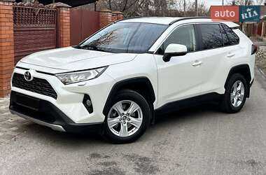 Позашляховик / Кросовер Toyota RAV4 2019 в Києві