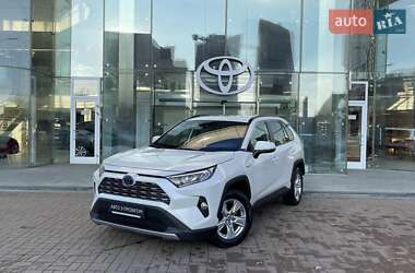 Позашляховик / Кросовер Toyota RAV4 2020 в Києві