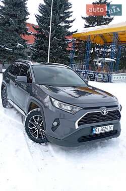 Внедорожник / Кроссовер Toyota RAV4 2019 в Валках