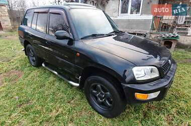 Внедорожник / Кроссовер Toyota RAV4 1999 в Николаевке