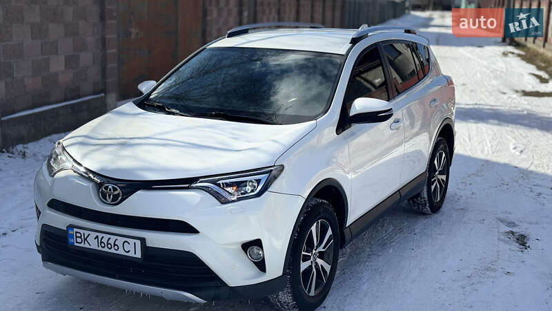 Позашляховик / Кросовер Toyota RAV4 2016 в Костопілі фото 2 Позашляховик / Кросовер Toyota RAV4 2016 в Костопілі
