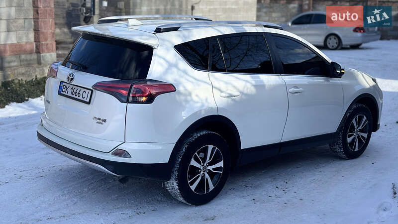 Позашляховик / Кросовер Toyota RAV4 2016 в Костопілі фото 5 Позашляховик / Кросовер Toyota RAV4 2016 в Костопілі