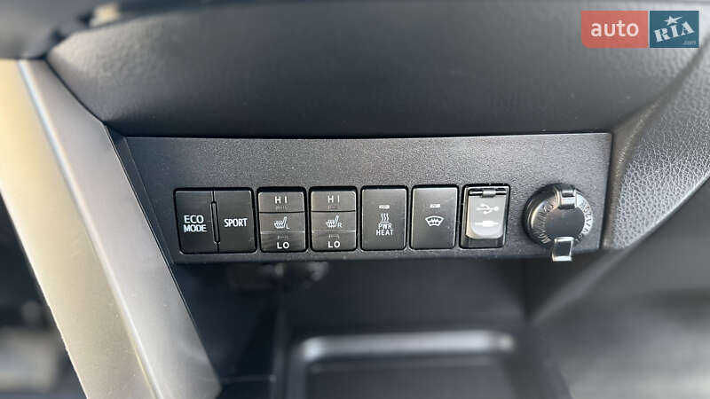 Позашляховик / Кросовер Toyota RAV4 2016 в Костопілі фото 19 Позашляховик / Кросовер Toyota RAV4 2016 в Костопілі