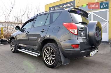 Внедорожник / Кроссовер Toyota RAV4 2006 в Львове