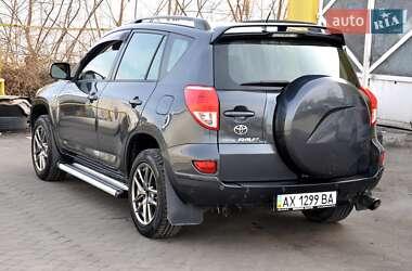 Внедорожник / Кроссовер Toyota RAV4 2006 в Львове