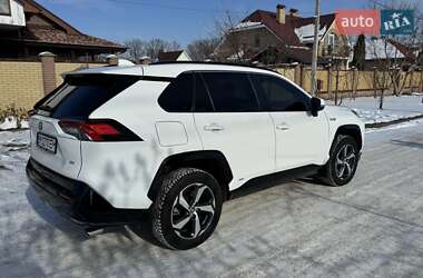 Внедорожник / Кроссовер Toyota RAV4 2021 в Киеве