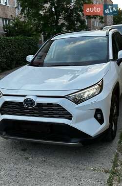 Внедорожник / Кроссовер Toyota RAV4 2023 в Новоднестровске