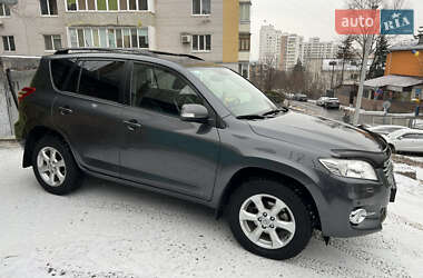 Внедорожник / Кроссовер Toyota RAV4 2010 в Вышгороде