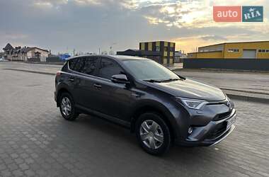 Позашляховик / Кросовер Toyota RAV4 2017 в Радехові