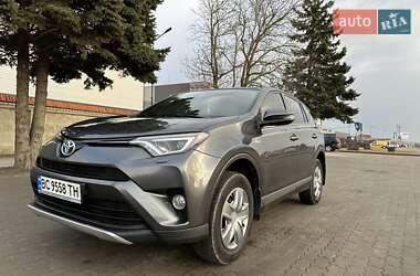 Позашляховик / Кросовер Toyota RAV4 2017 в Радехові