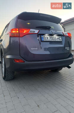 Внедорожник / Кроссовер Toyota RAV4 2013 в 
