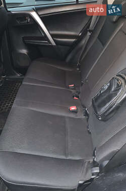 Внедорожник / Кроссовер Toyota RAV4 2013 в 