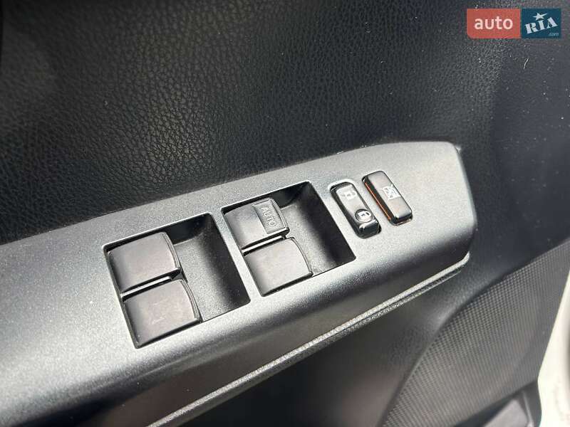 Внедорожник / Кроссовер Toyota RAV4 2017 в Киеве