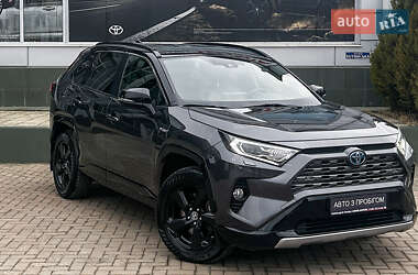 Позашляховик / Кросовер Toyota RAV4 2020 в Чернівцях