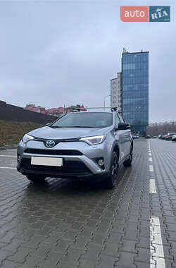 Внедорожник / Кроссовер Toyota RAV4 2018 в Тернополе