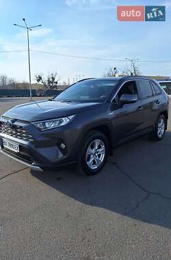 Позашляховик / Кросовер Toyota RAV4 2020 в Києві