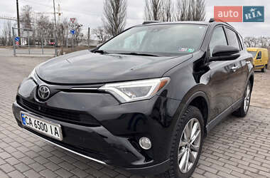 Внедорожник / Кроссовер Toyota RAV4 2017 в Черкассах