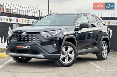 Внедорожник / Кроссовер Toyota RAV4 2021 в Киеве