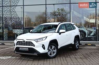 Внедорожник / Кроссовер Toyota RAV4 2023 в Киеве