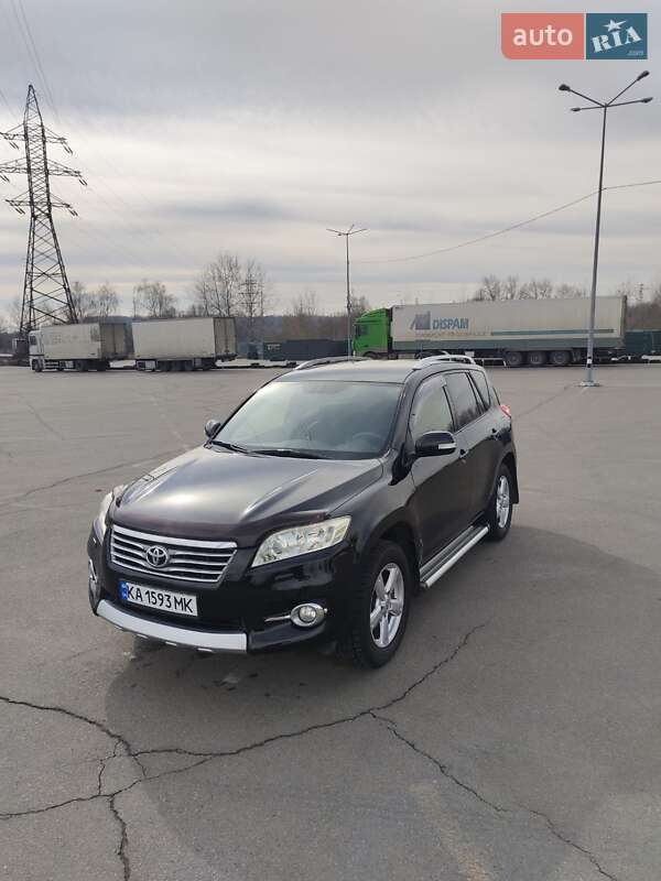 Внедорожник / Кроссовер Toyota RAV4 2012 в Киеве