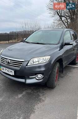 Позашляховик / Кросовер Toyota RAV4 2012 в 