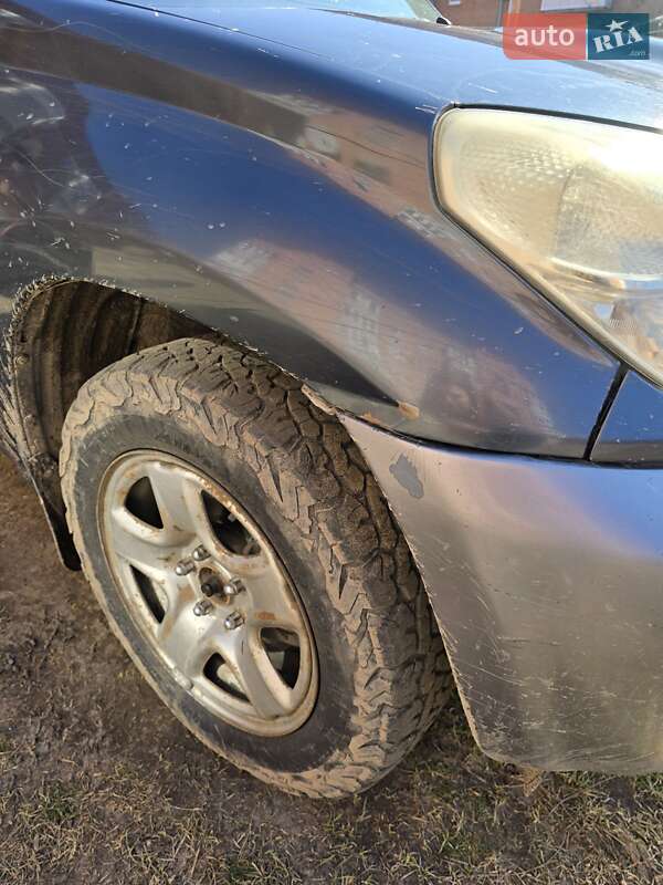 Внедорожник / Кроссовер Toyota RAV4 2004 в Котельве