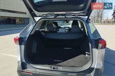 Внедорожник / Кроссовер Toyota RAV4 2019 в 