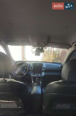 Внедорожник / Кроссовер Toyota RAV4 2006 в Львове