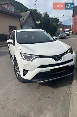 Toyota RAV4 2017