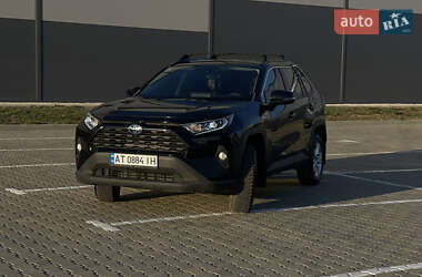 Внедорожник / Кроссовер Toyota RAV4 2020 в Ивано-Франковске