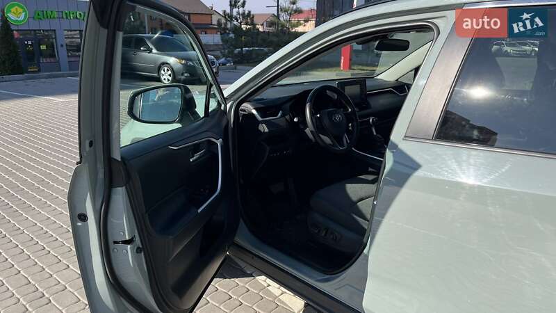 Позашляховик / Кросовер Toyota RAV4 2019 в Вінниці