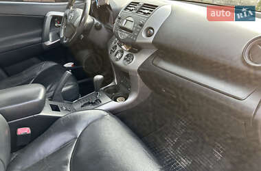 Внедорожник / Кроссовер Toyota RAV4 2008 в Малинцах