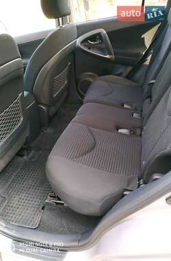Внедорожник / Кроссовер Toyota RAV4 2008 в 