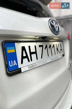 Внедорожник / Кроссовер Toyota RAV4 2016 в 