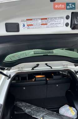 Внедорожник / Кроссовер Toyota RAV4 2016 в 